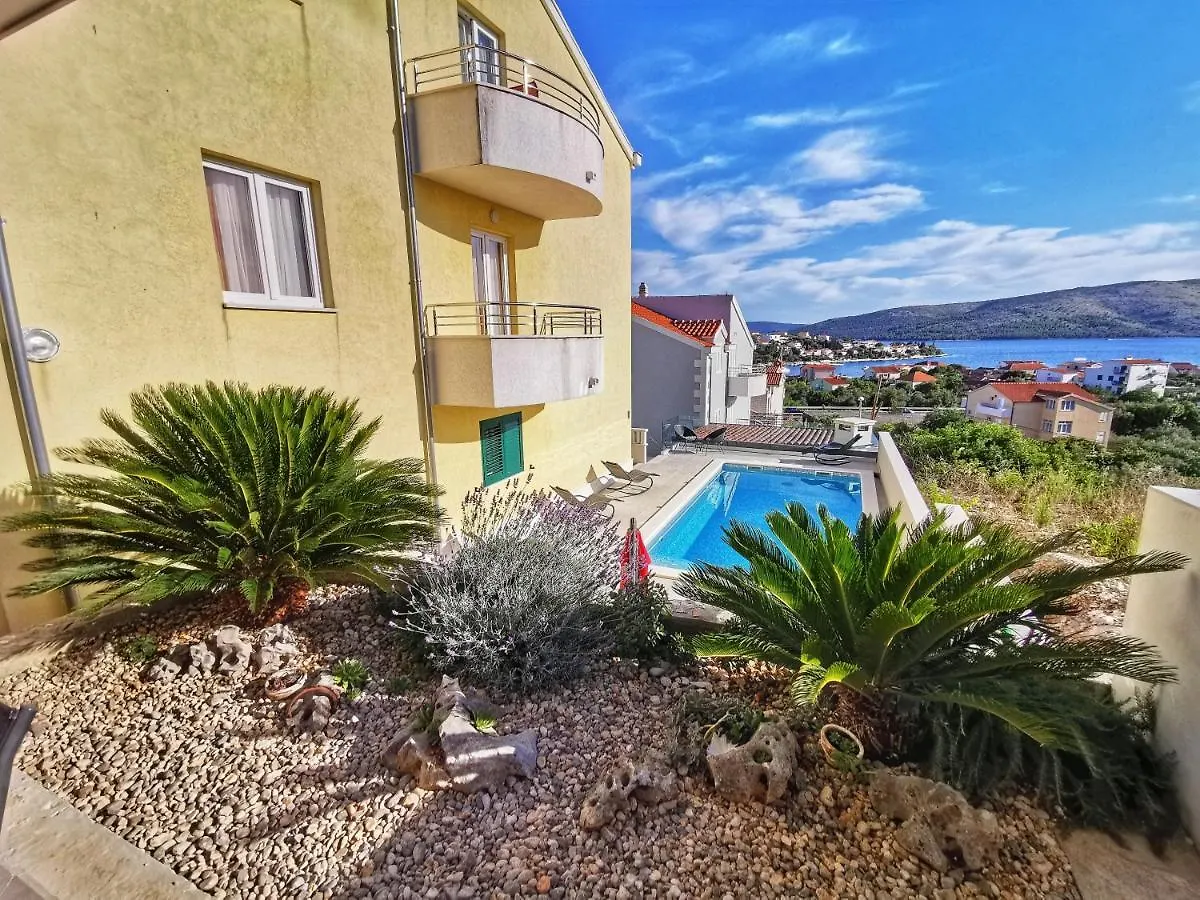 Apartmani Jelena Seget Vranjica